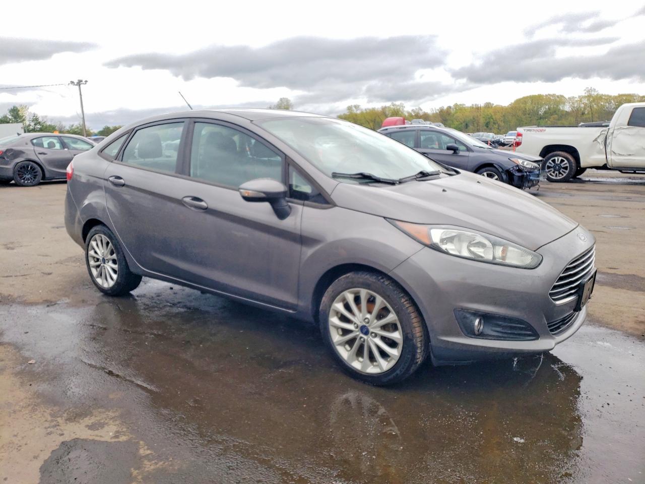 2014 FORD Fiesta