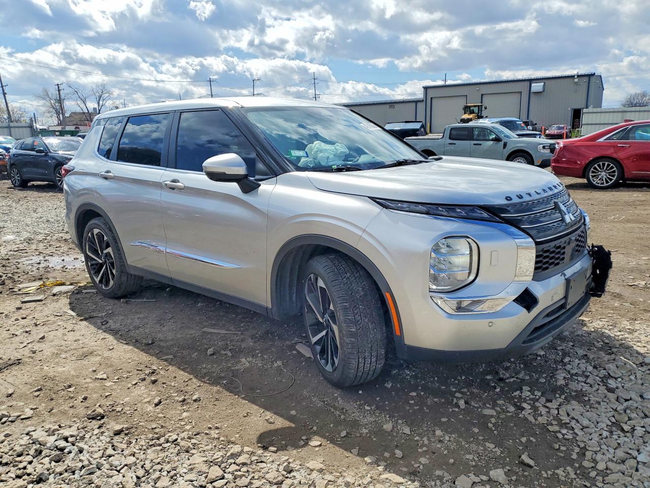 2022 MITSUBISHI outlander
