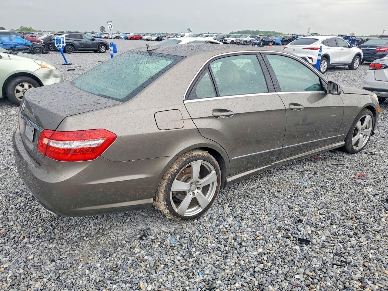 2010 MERCEDES-BENZ E-Class