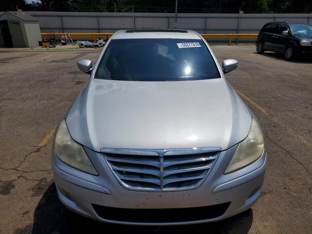 2011 HYUNDAI GENESIS