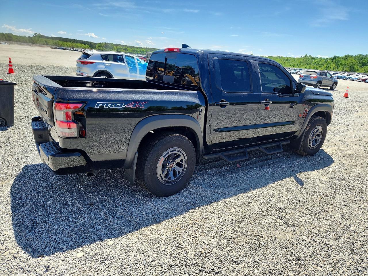 2025 NISSAN Frontier