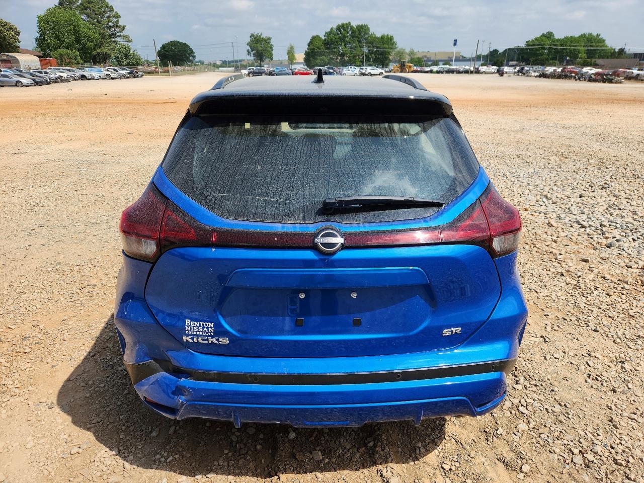 2024 NISSAN KICKS