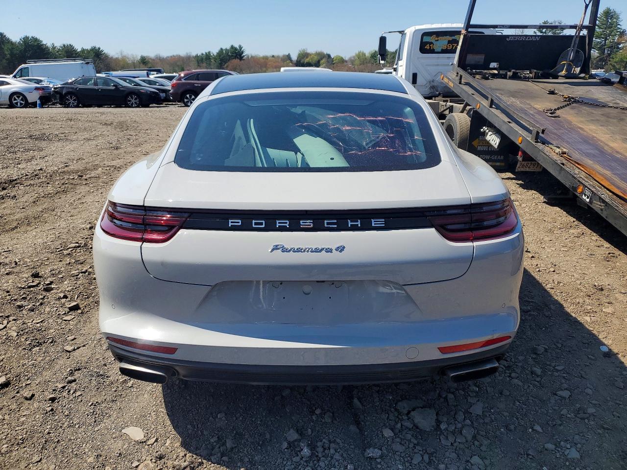 2018 PORSCHE Panamera