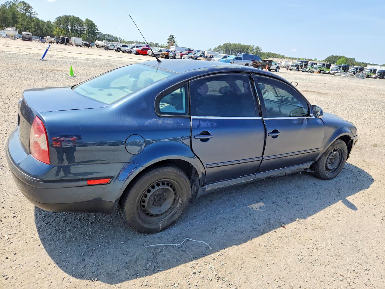 2004 VOLKSWAGEN Passat