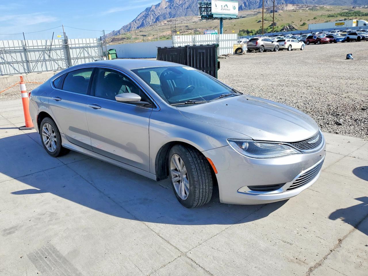 2015 CHRYSLER 200