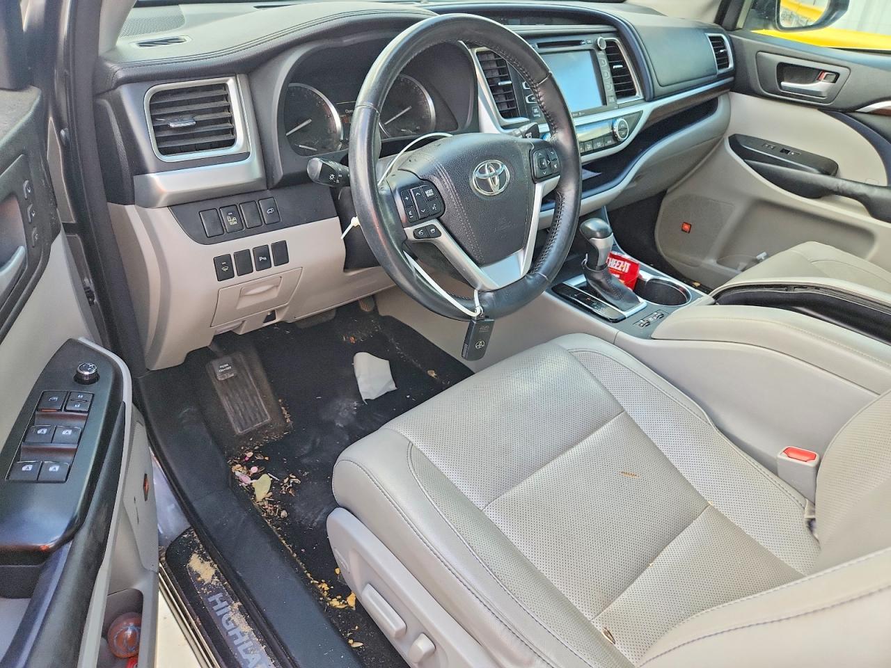 2015 TOYOTA HIGHLANDER