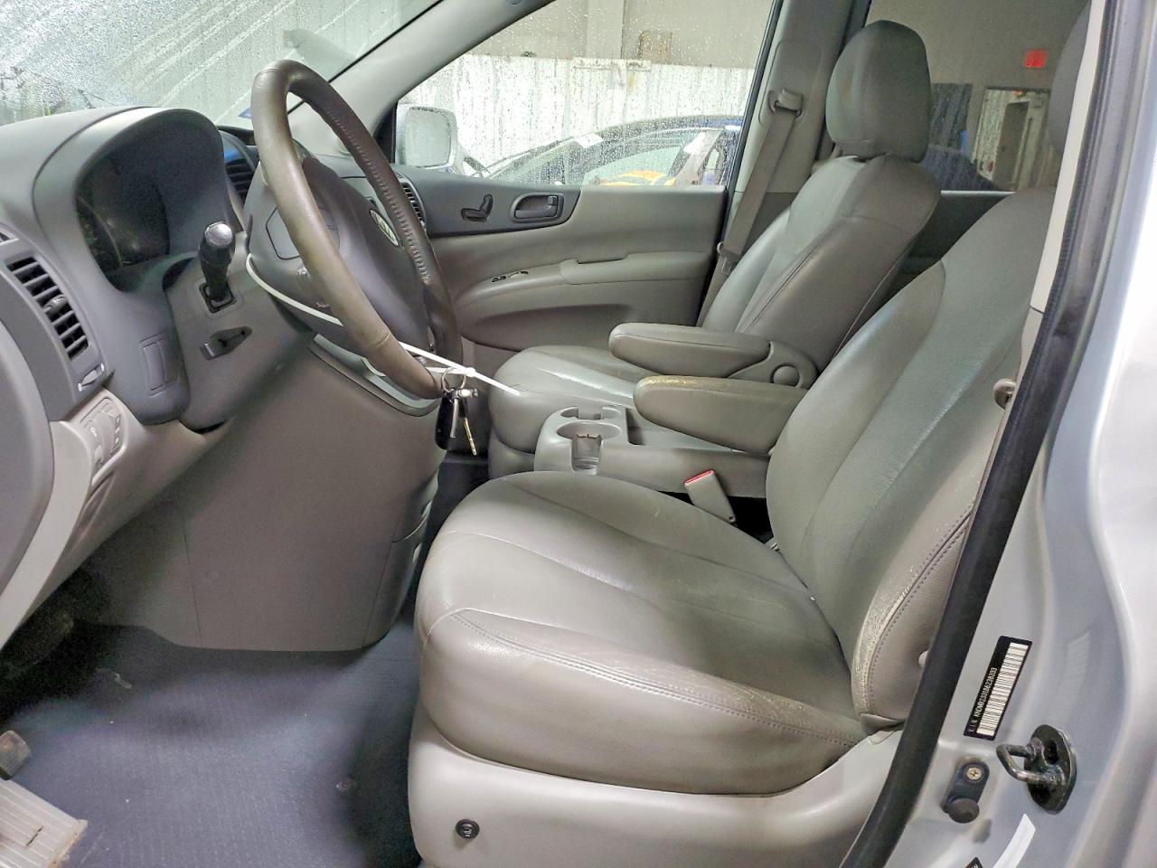 2008 KIA SEDONA
