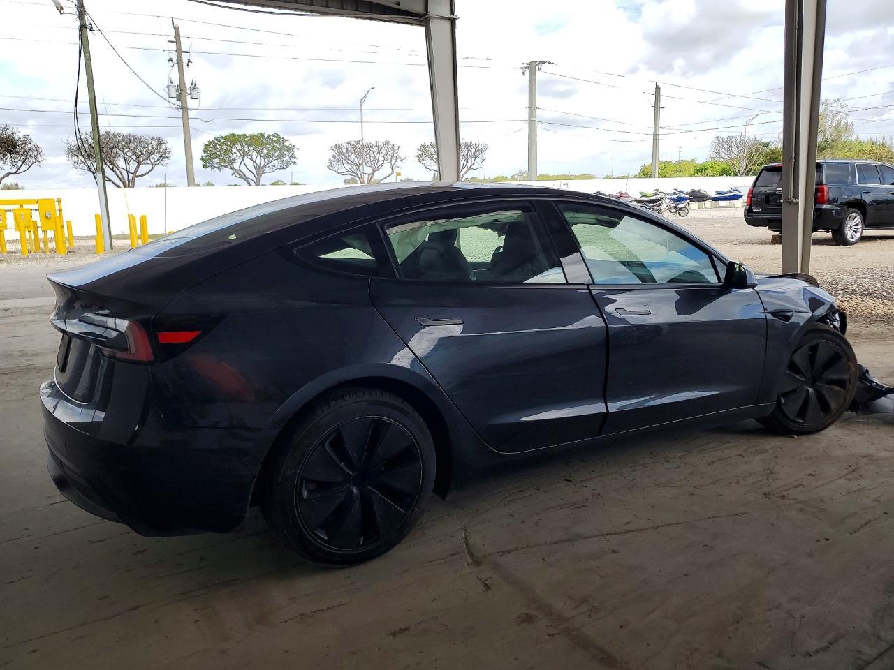2025 TESLA MODEL 3