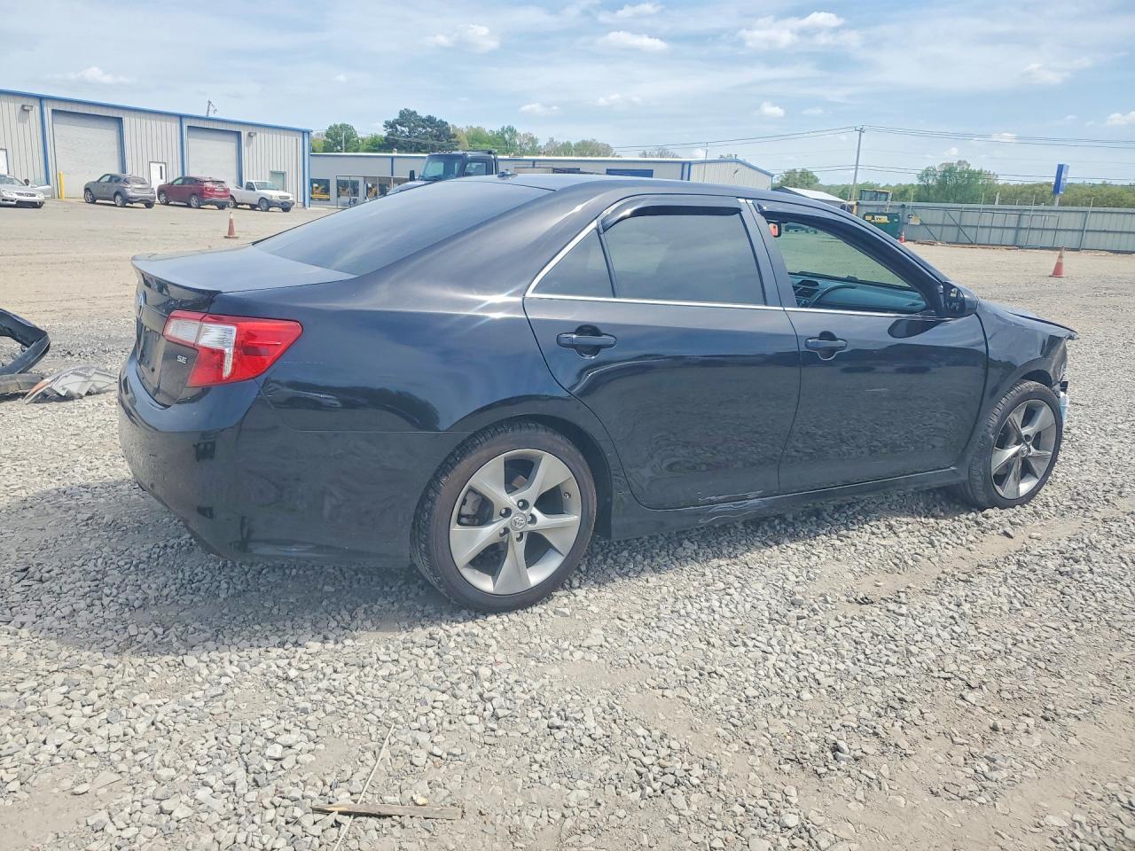 2012 TOYOTA CAMRY