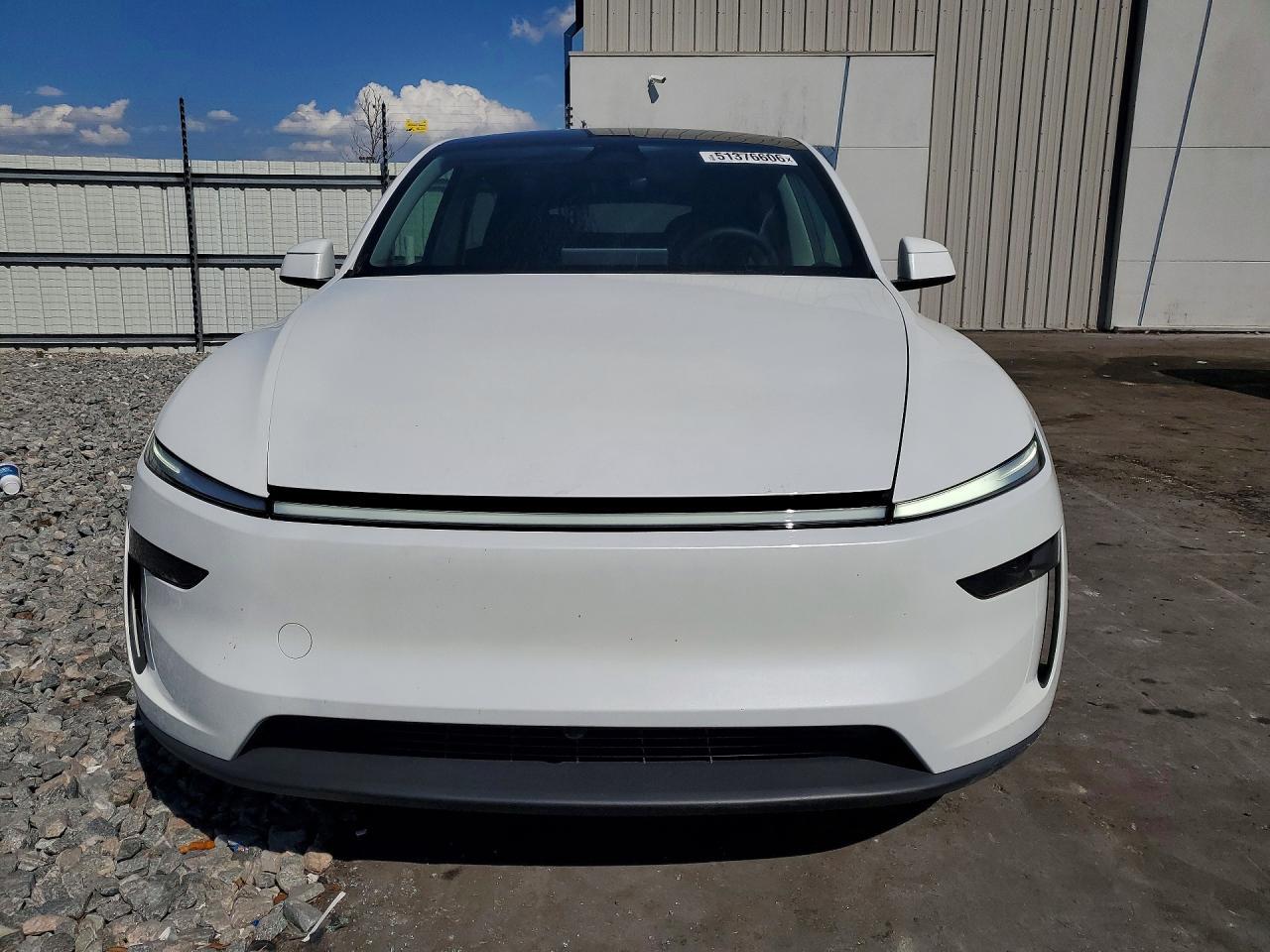 2026 TESLA MODEL Y