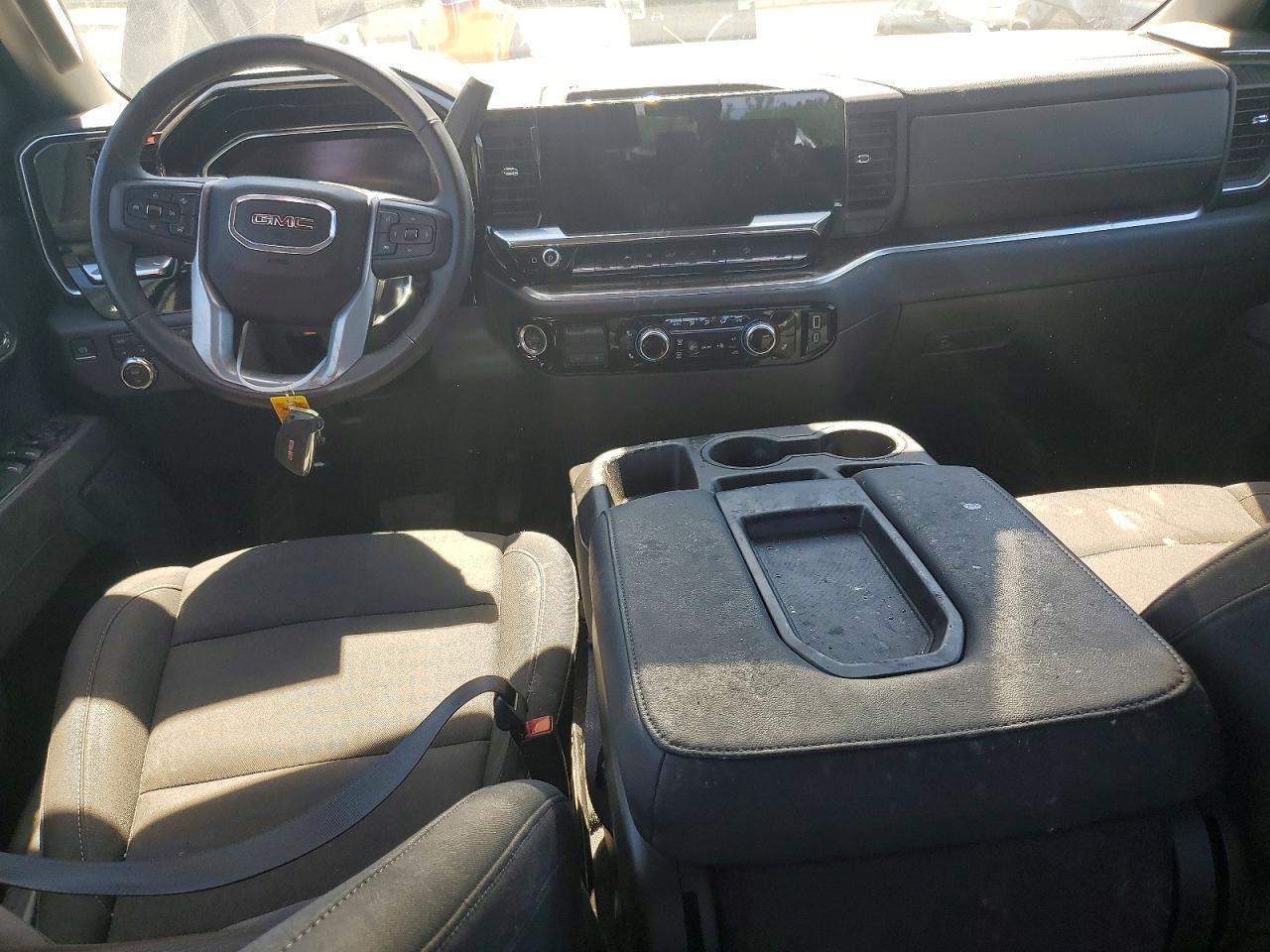2025 GMC Sierra