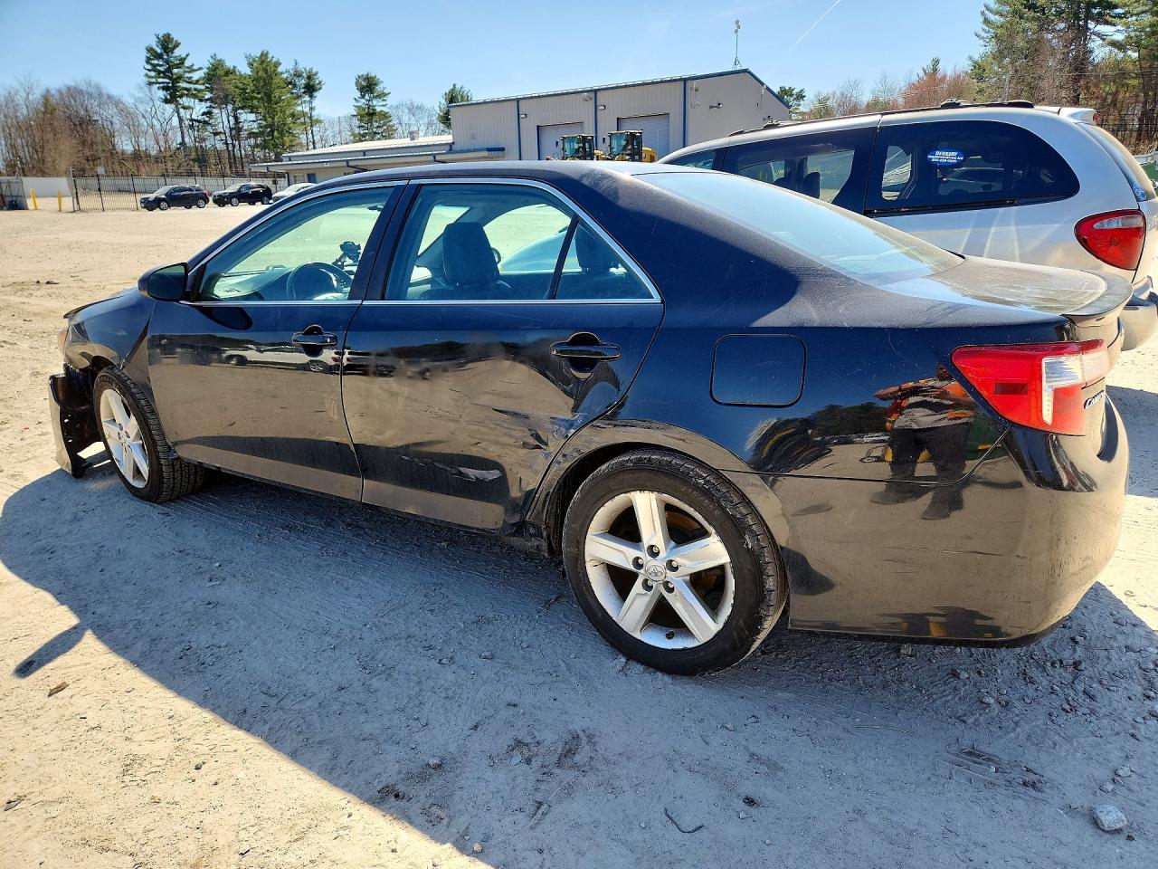 2014 TOYOTA CAMRY
