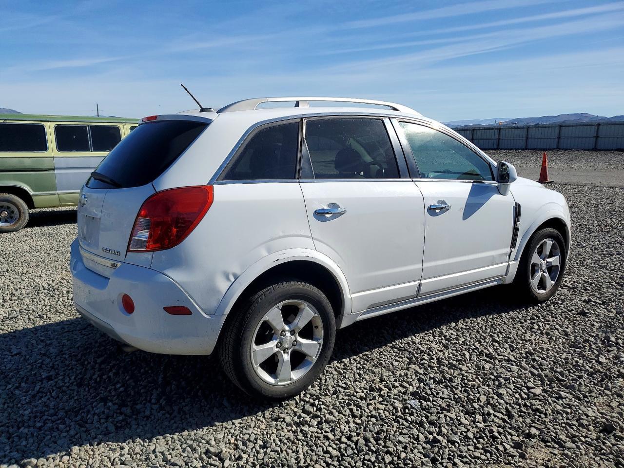 2013 CHEVROLET Captiva