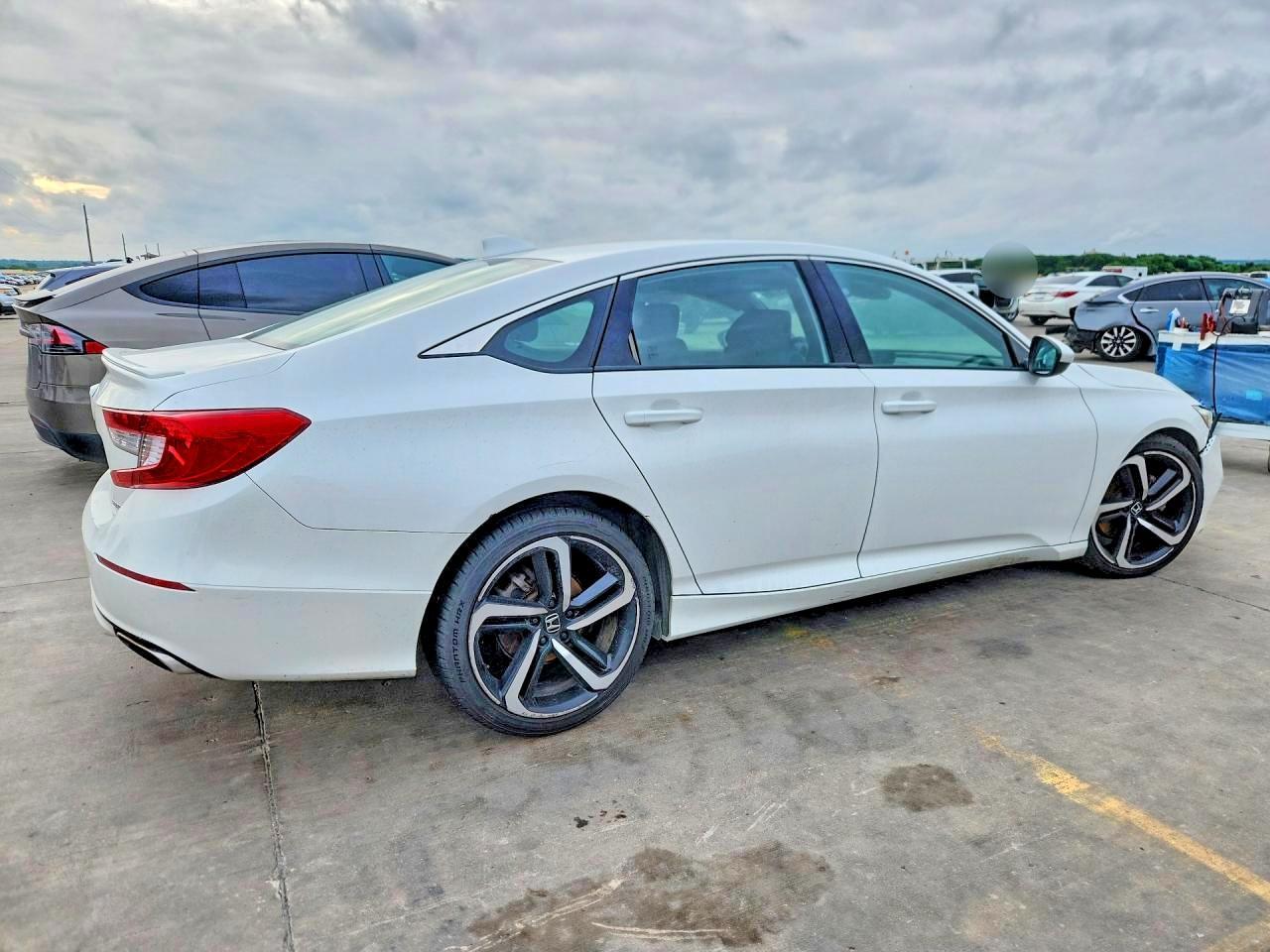 2018 HONDA ACCORD