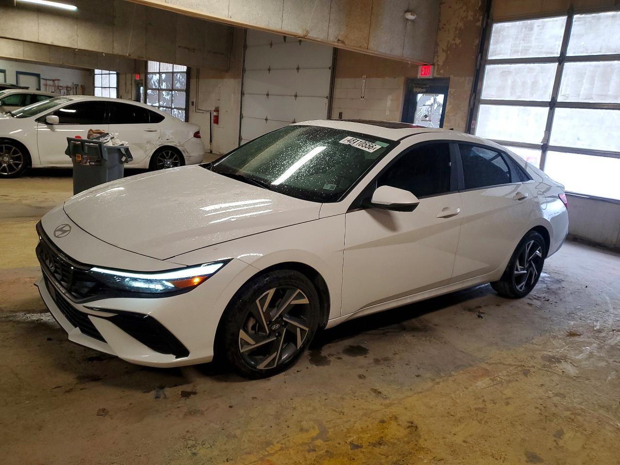 2025 HYUNDAI ELANTRA
