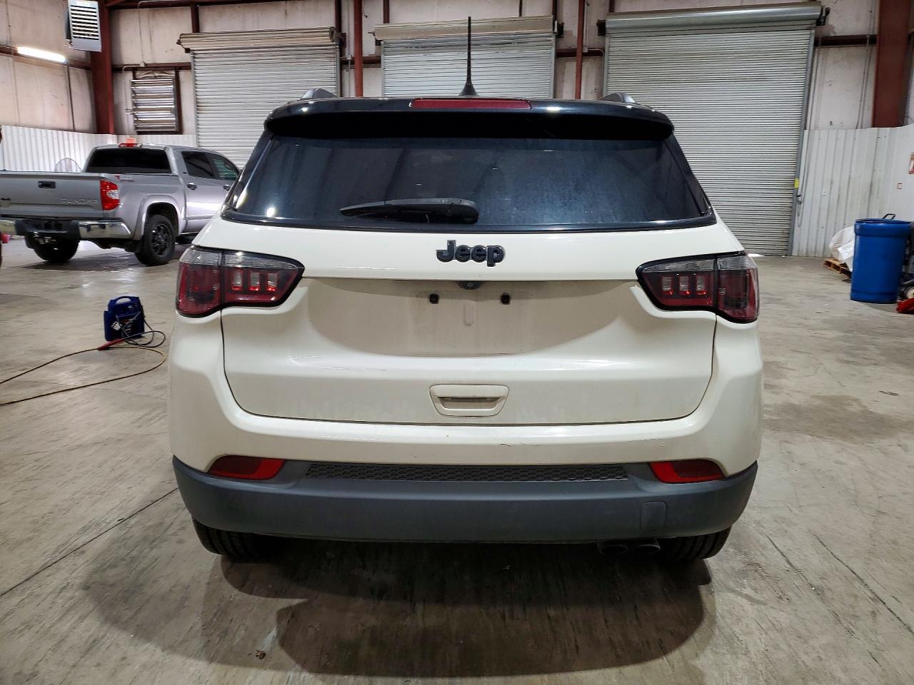 2020 JEEP Compass