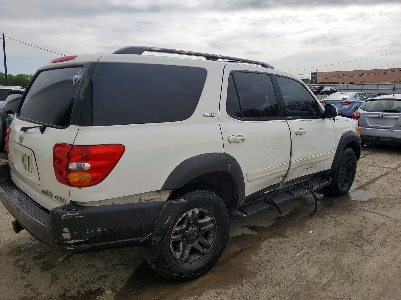 2003 TOYOTA Sequoia