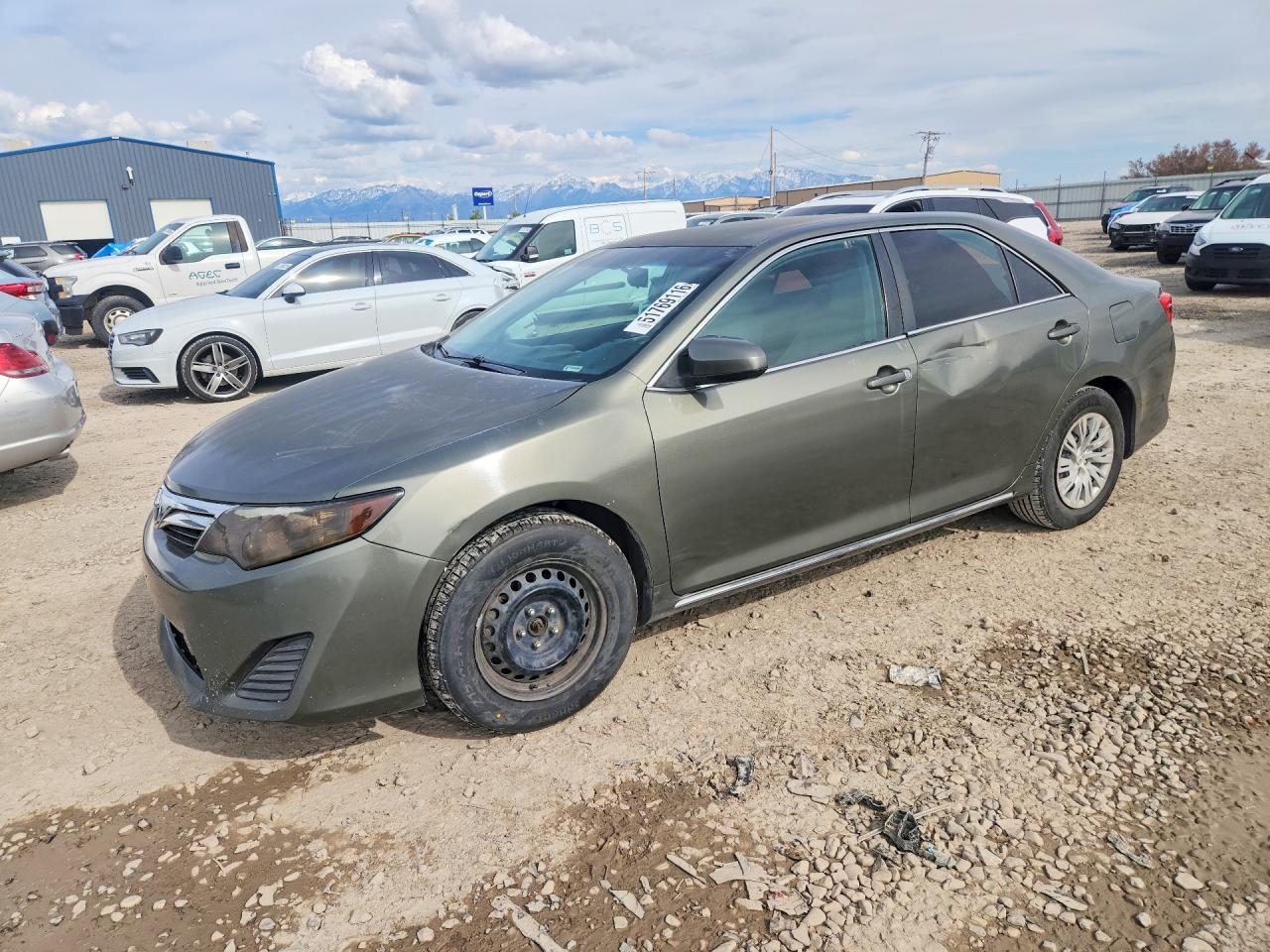 2014 TOYOTA CAMRY