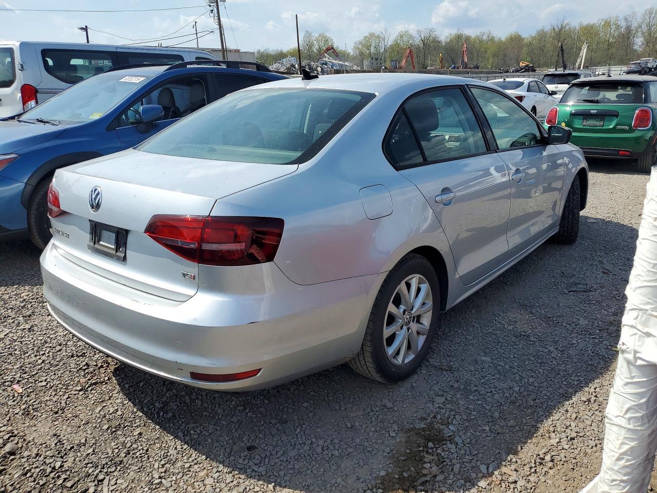 2016 VOLKSWAGEN JETTA