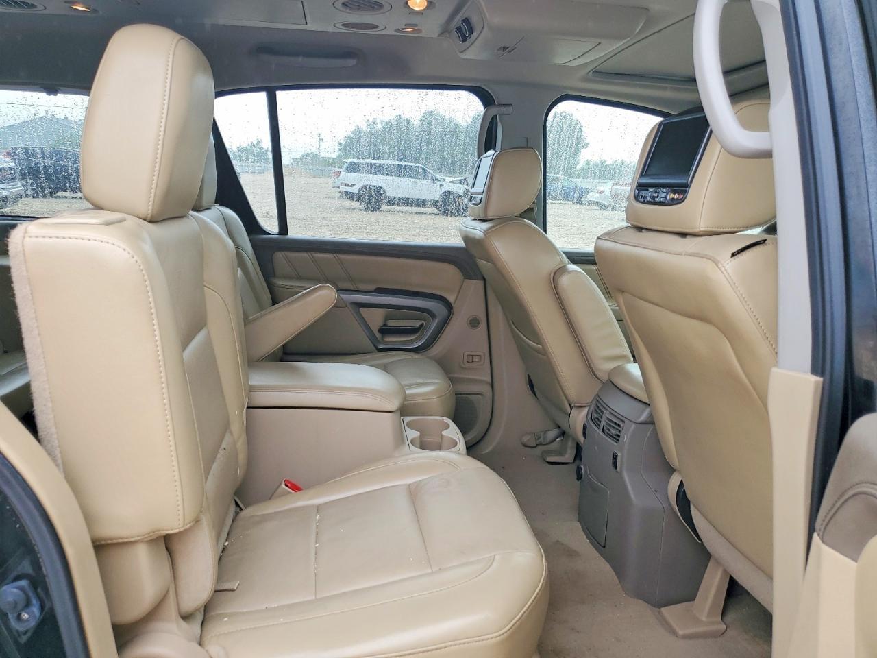 2015 NISSAN Armada