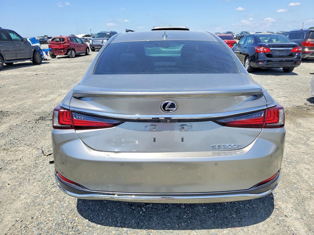2019 LEXUS ES 300H
