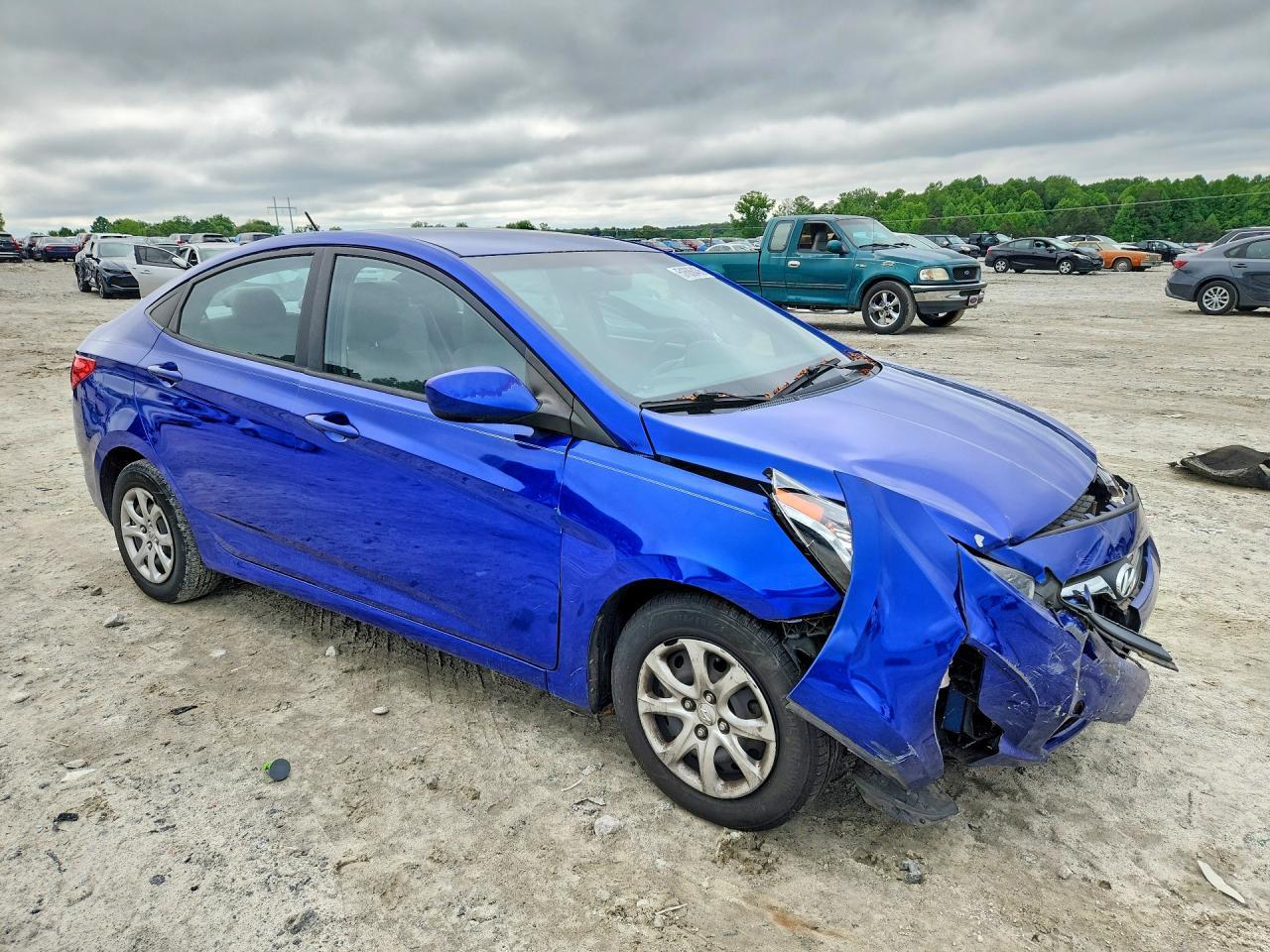 2013 HYUNDAI ACCENT