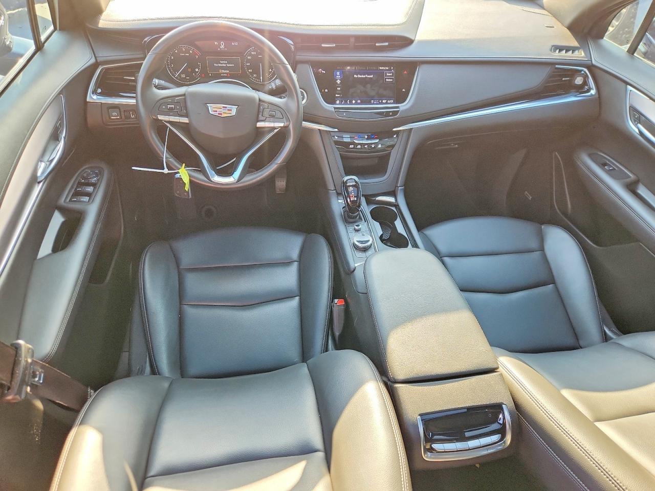 2024 CADILLAC XT6