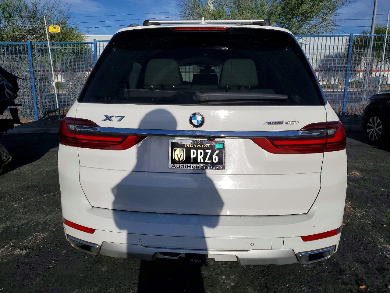 2022 BMW X7