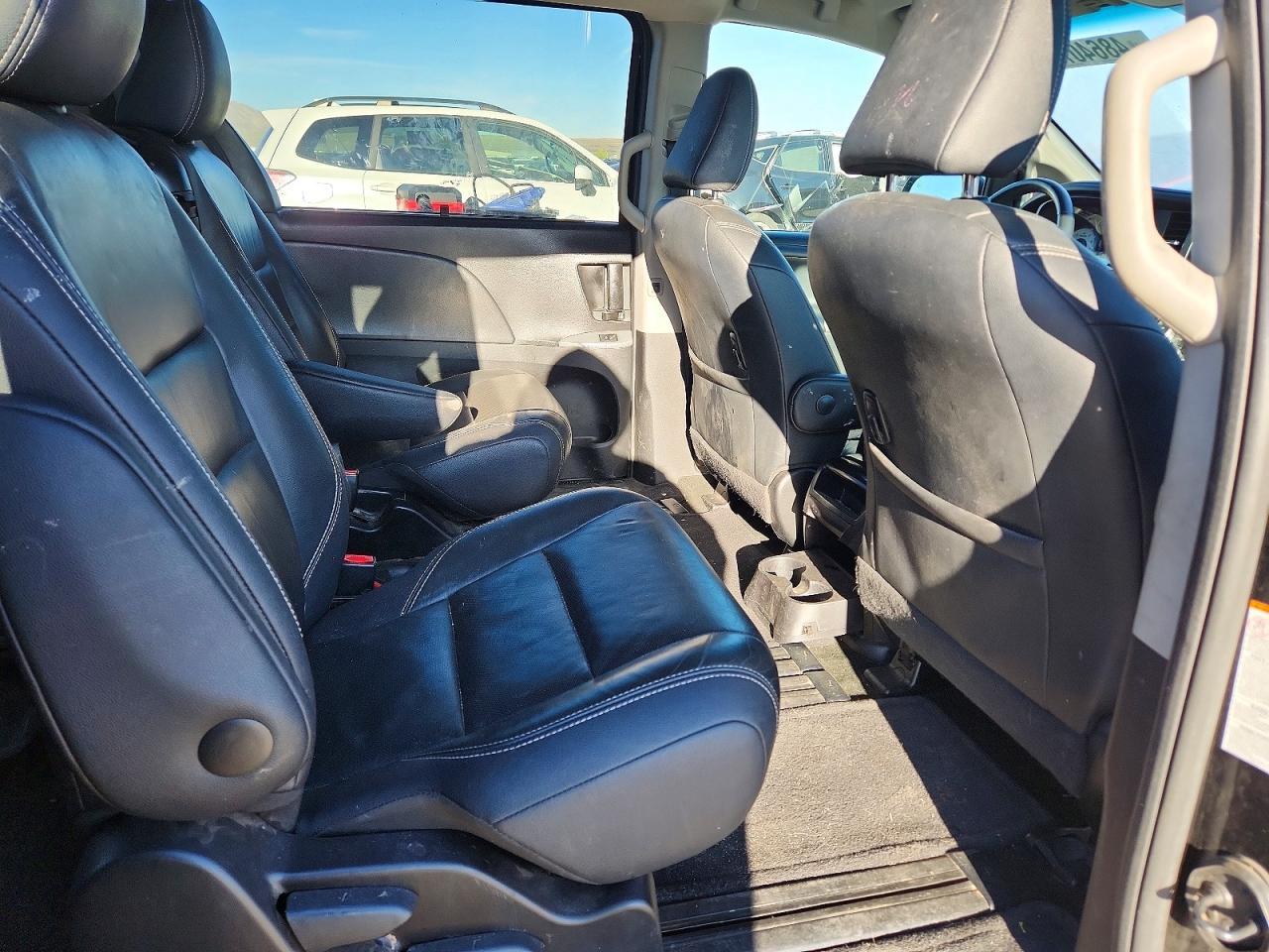 2017 TOYOTA SIENNA