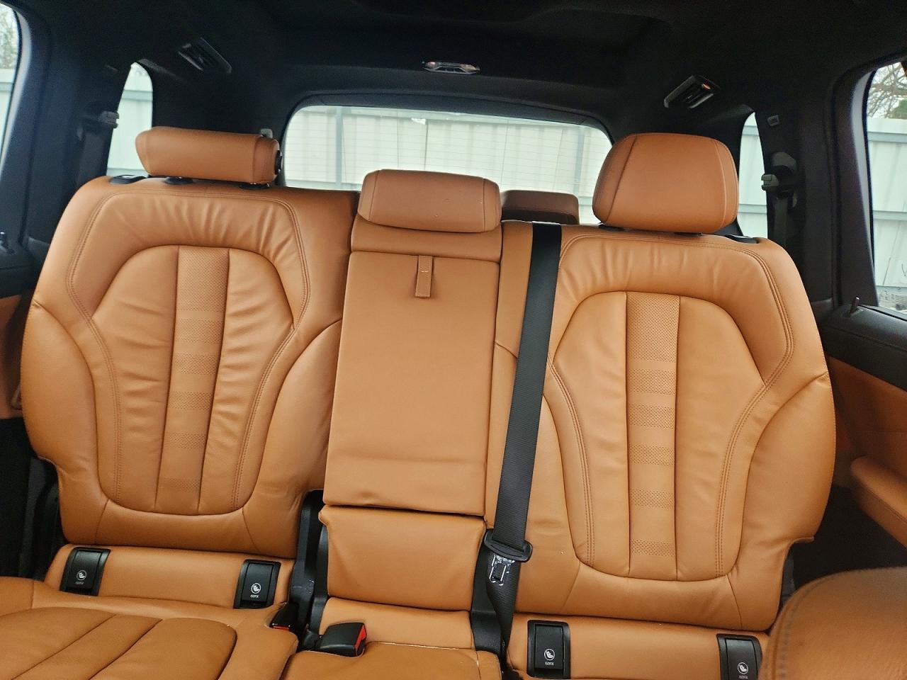 2021 BMW X7
