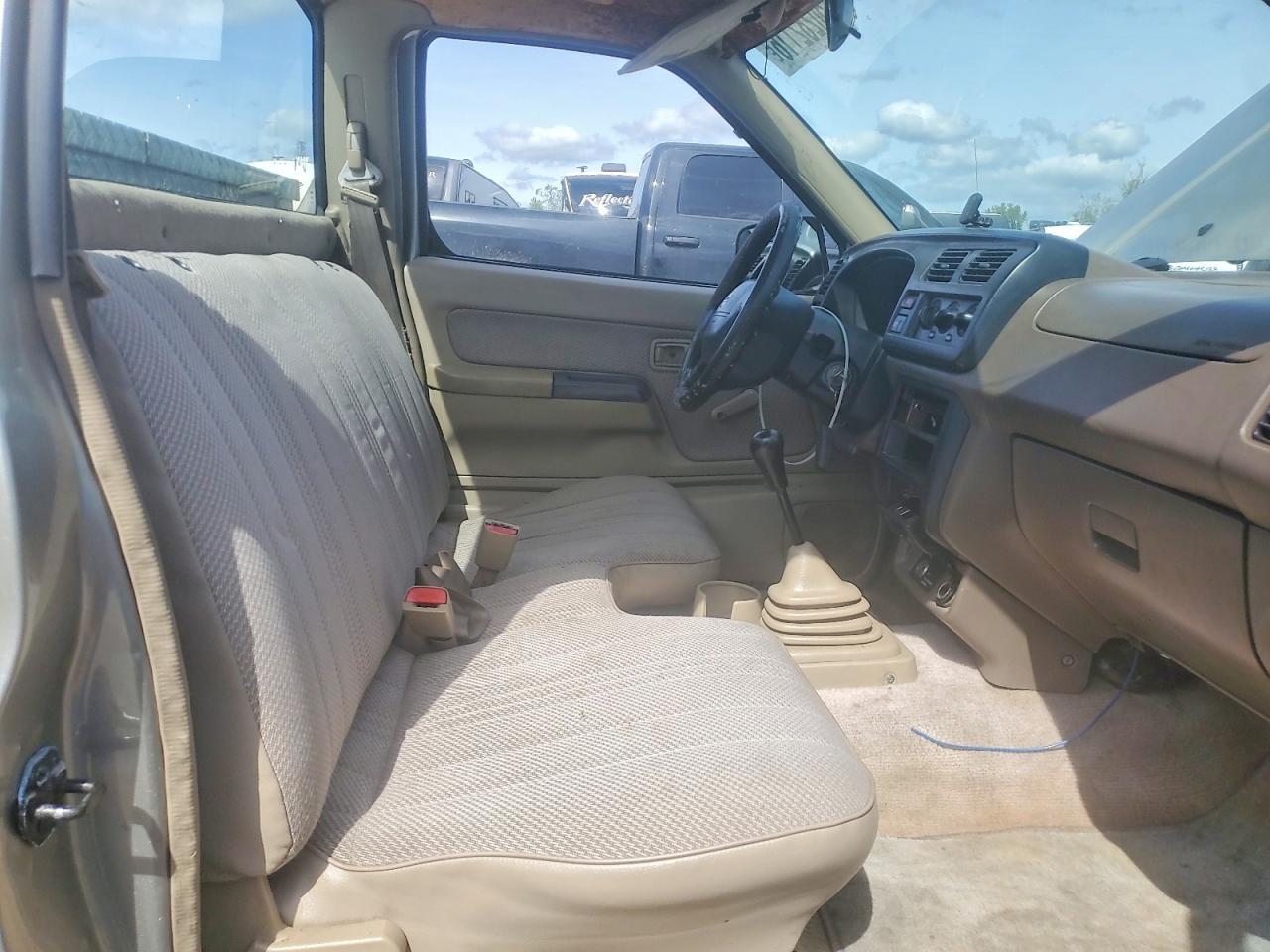 2000 NISSAN Frontier