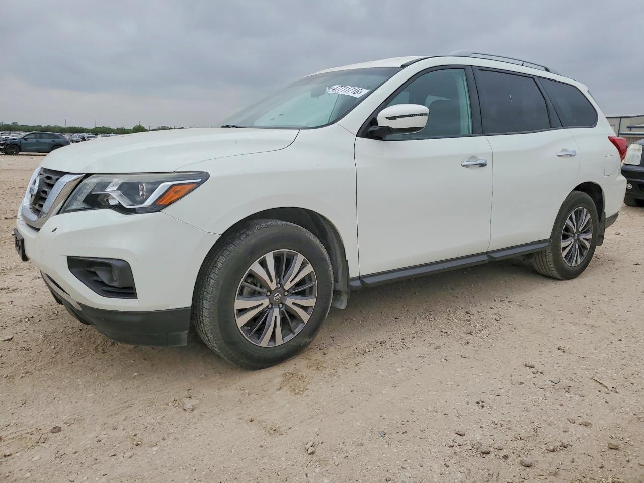 2017 NISSAN PATHFINDER