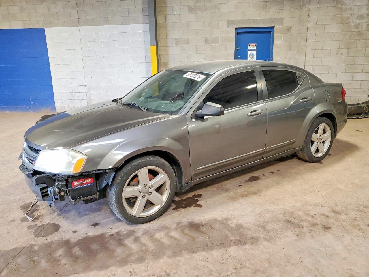 2013 DODGE Avenger