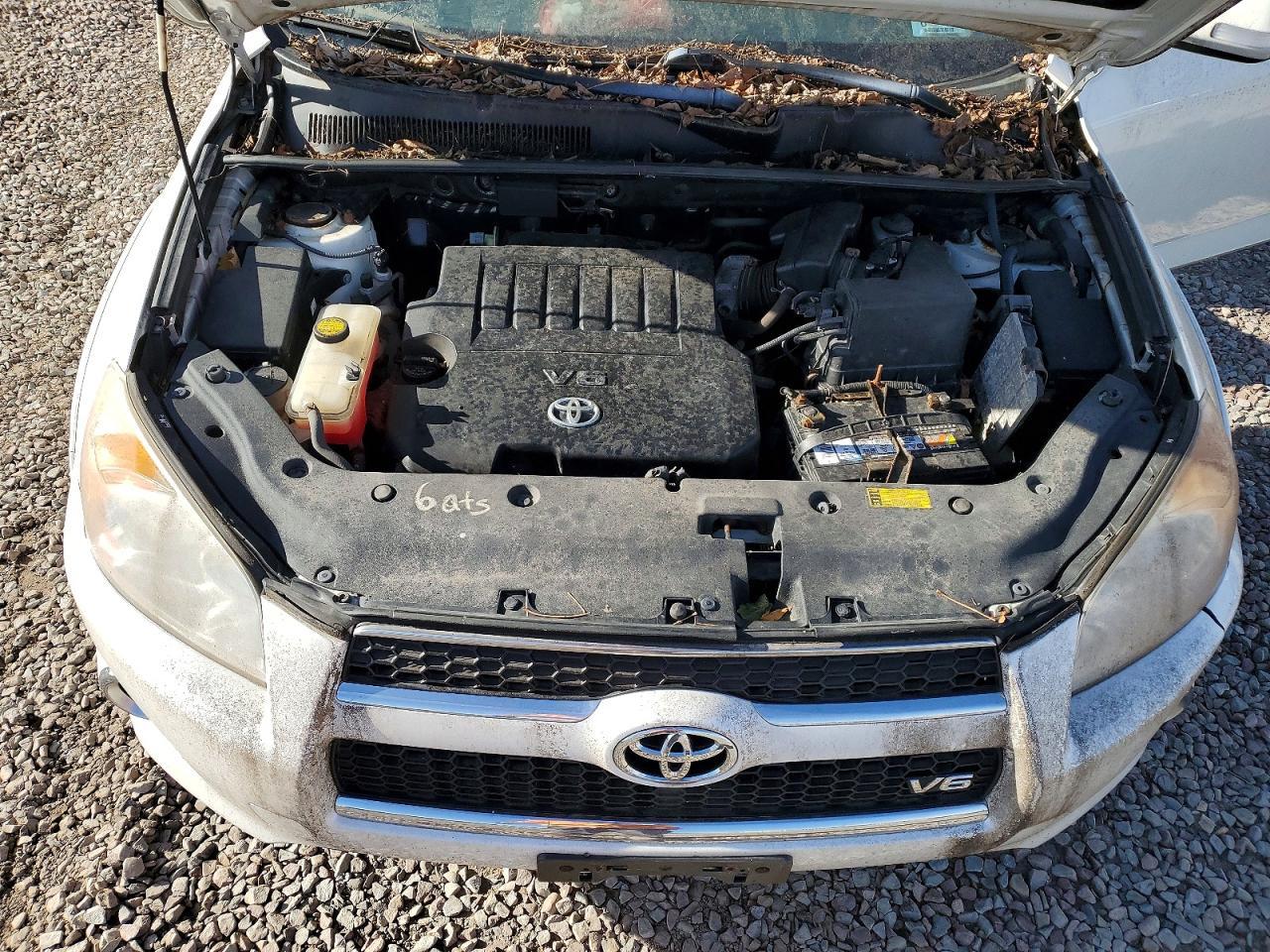 2011 TOYOTA RAV4