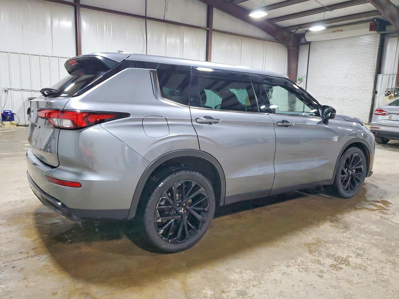 2023 MITSUBISHI outlander