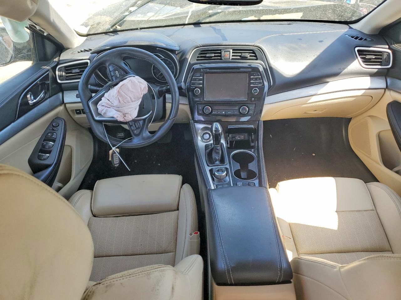2017 NISSAN Maxima