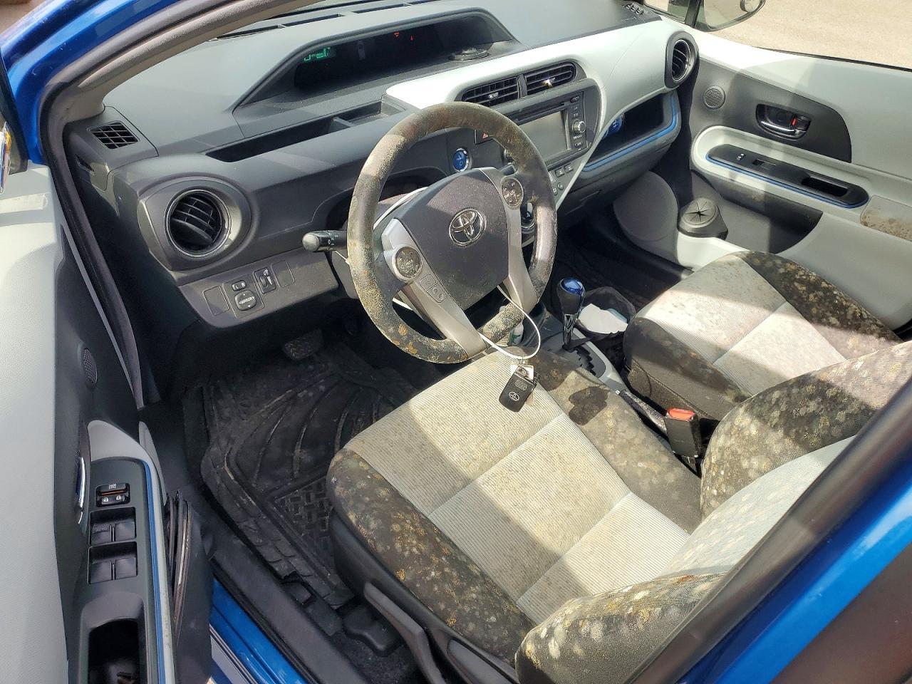 2012 TOYOTA Prius c