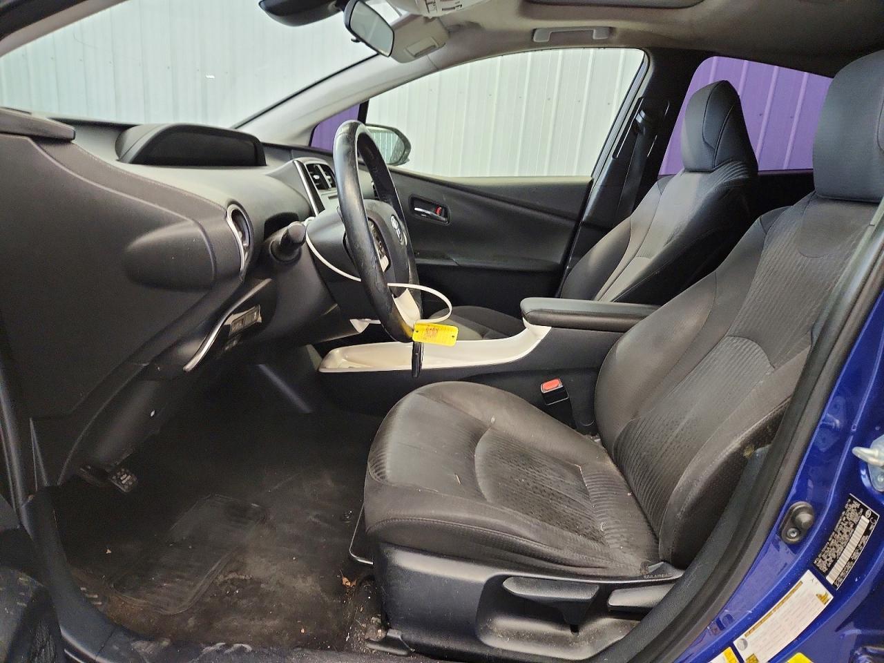 2016 TOYOTA PRIUS