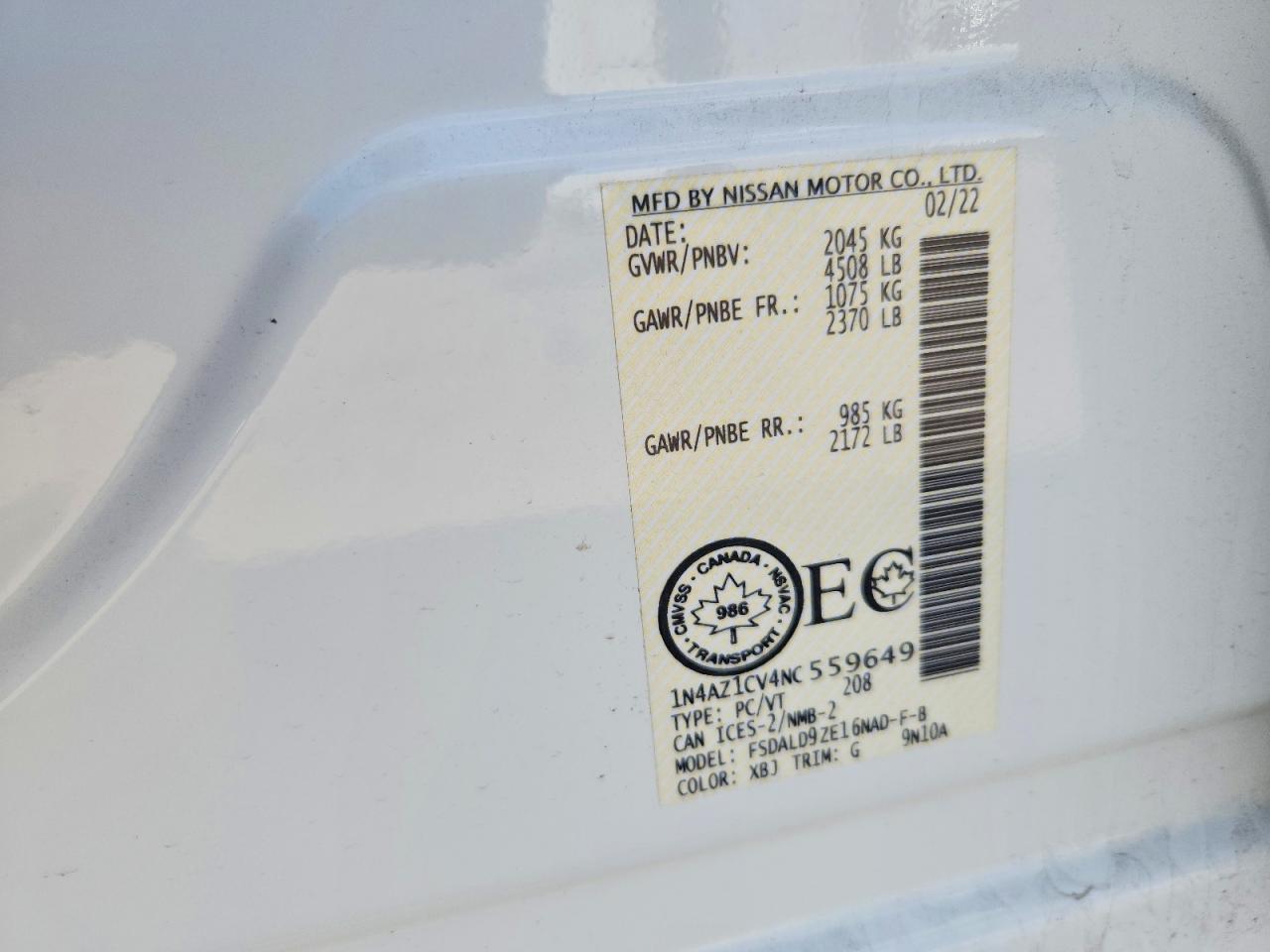 2022 NISSAN LEAF