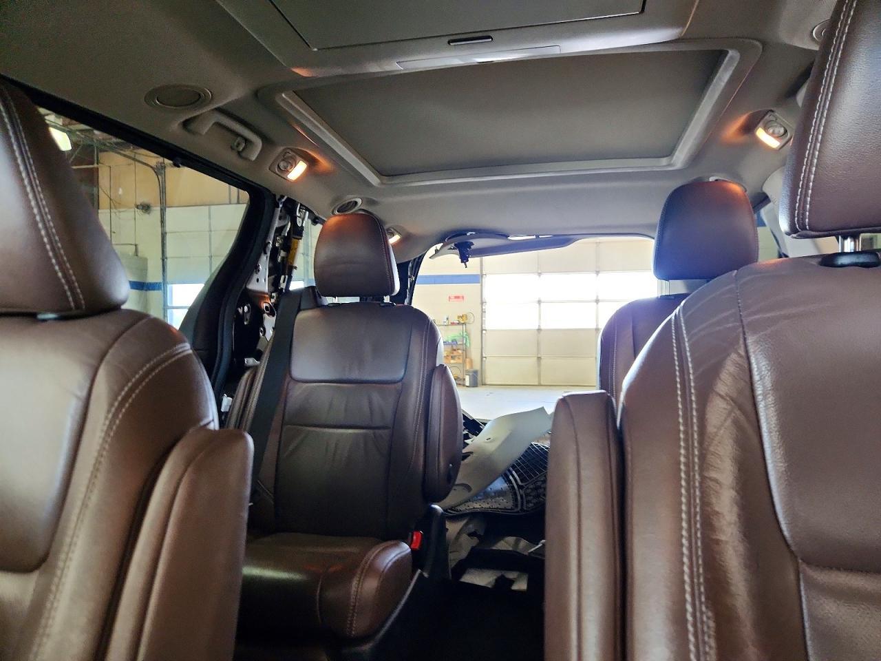 2017 TOYOTA SIENNA