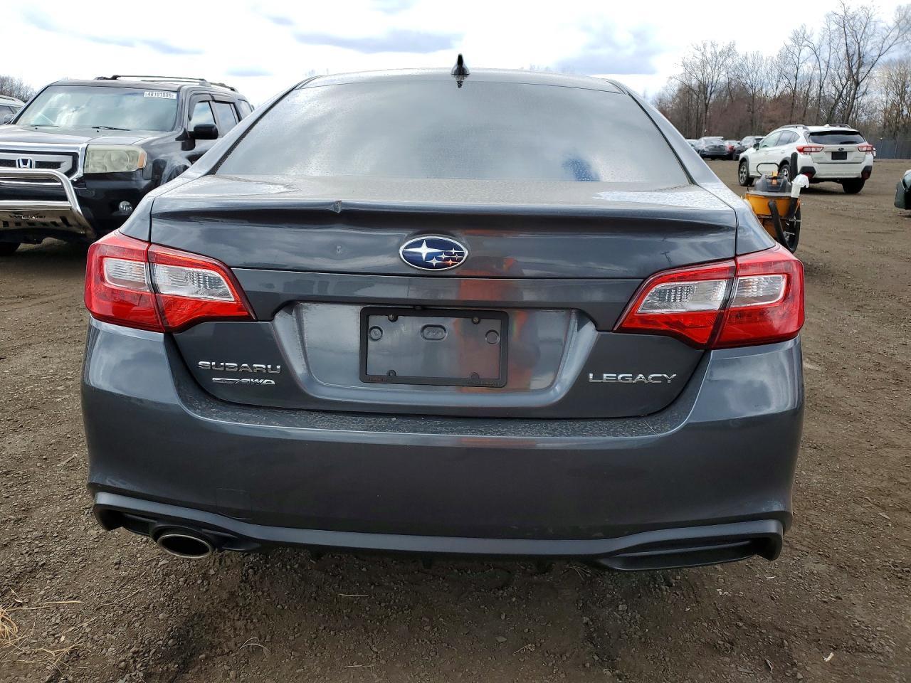 2018 SUBARU Legacy