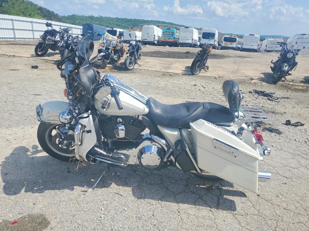2002 HARLEY-DAVIDSON FLHTCUI
