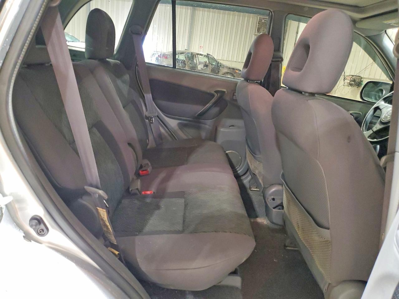 2002 TOYOTA RAV4