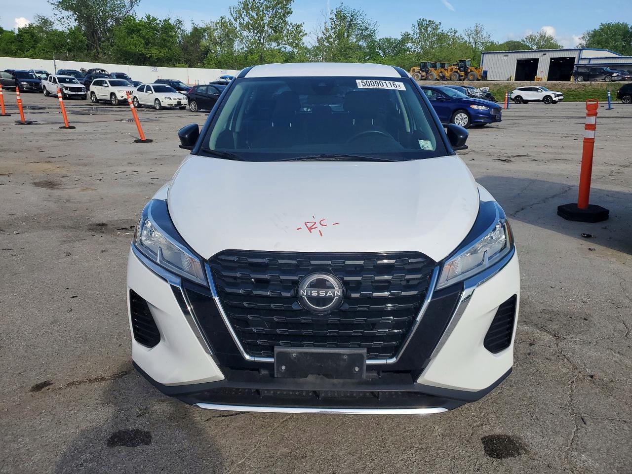 2023 NISSAN KICKS