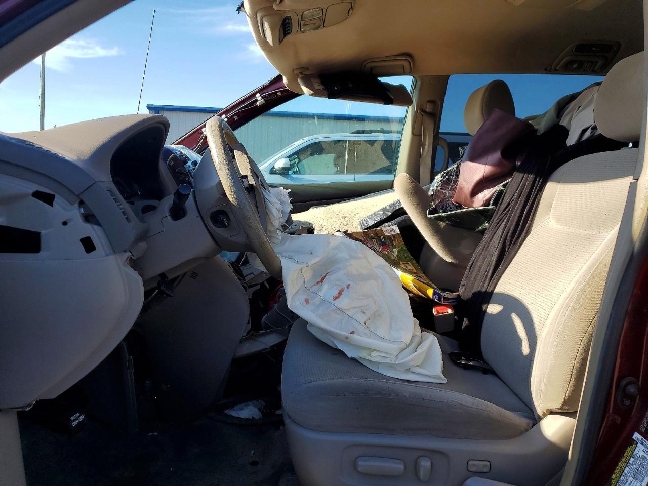 2005 TOYOTA SIENNA