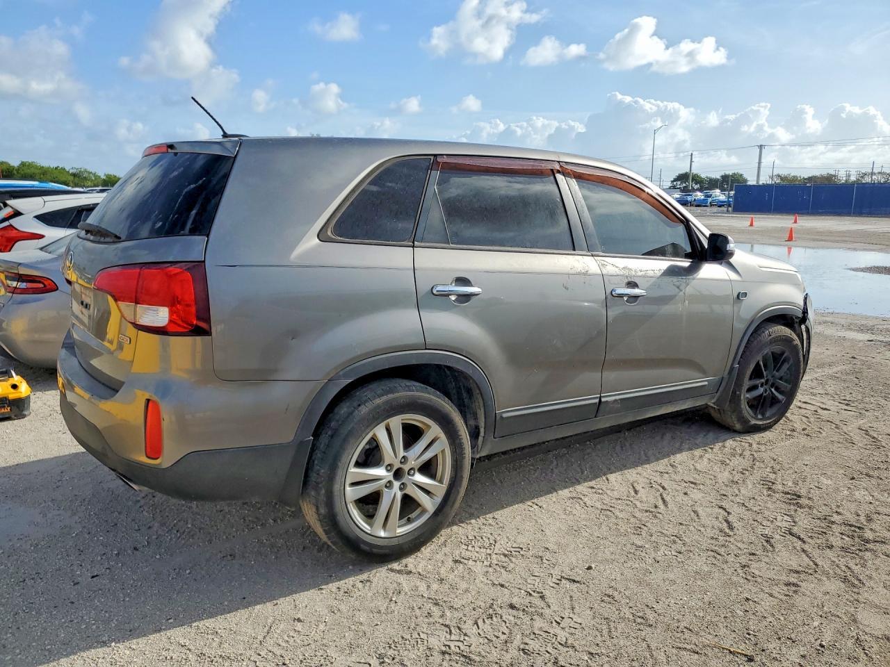 2014 KIA SORENTO