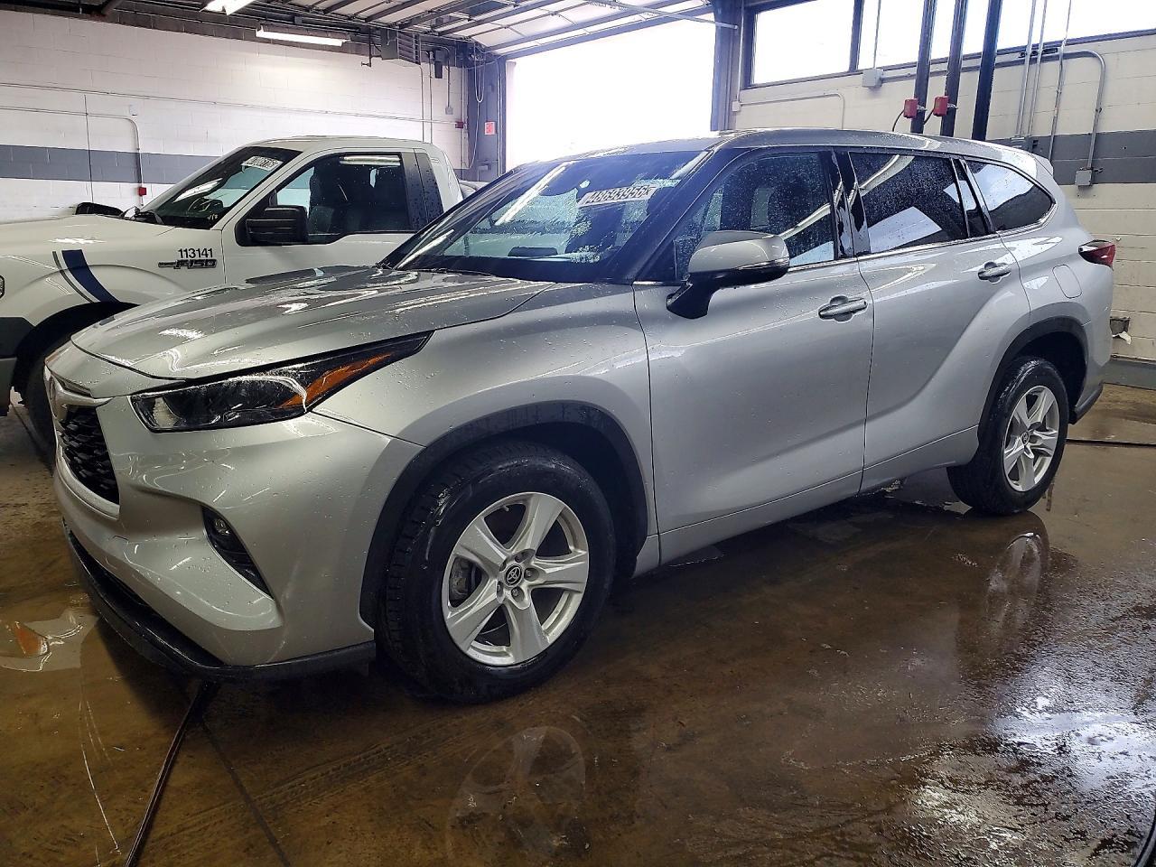 2024 TOYOTA HIGHLANDER