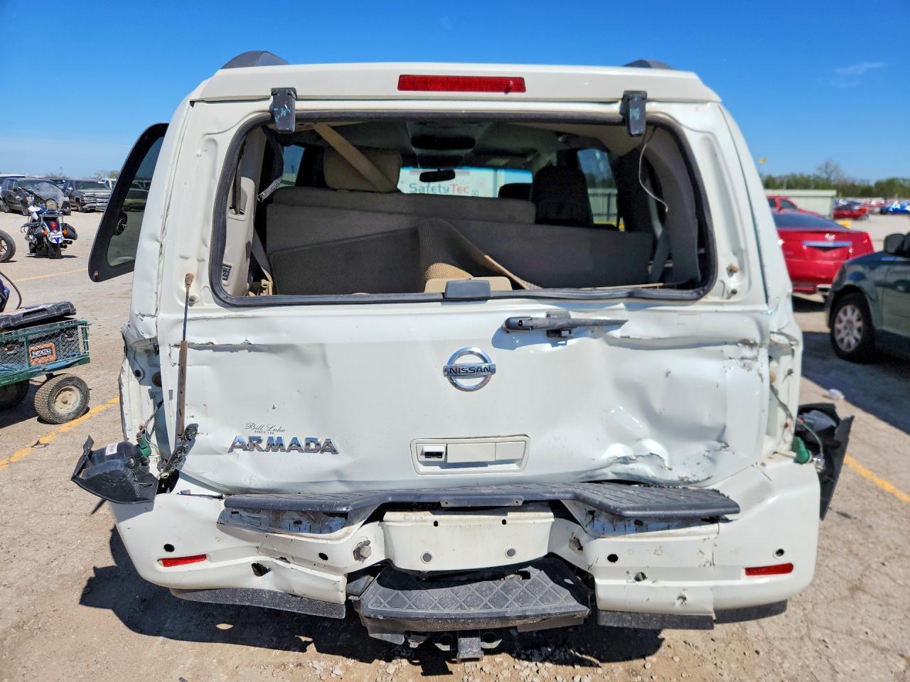 2014 NISSAN Armada