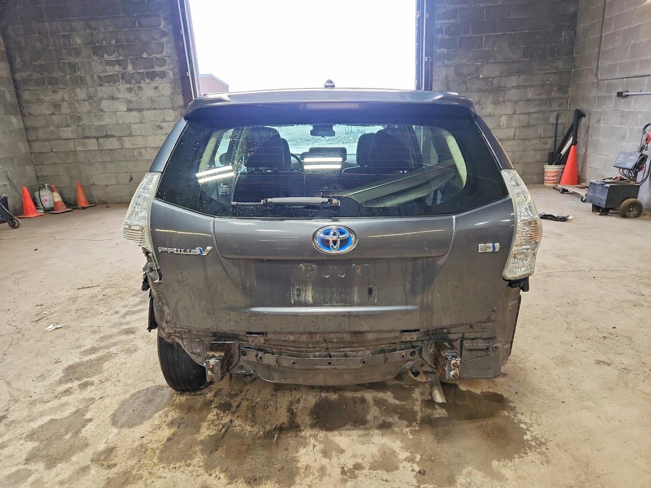 2013 TOYOTA PRIUS V