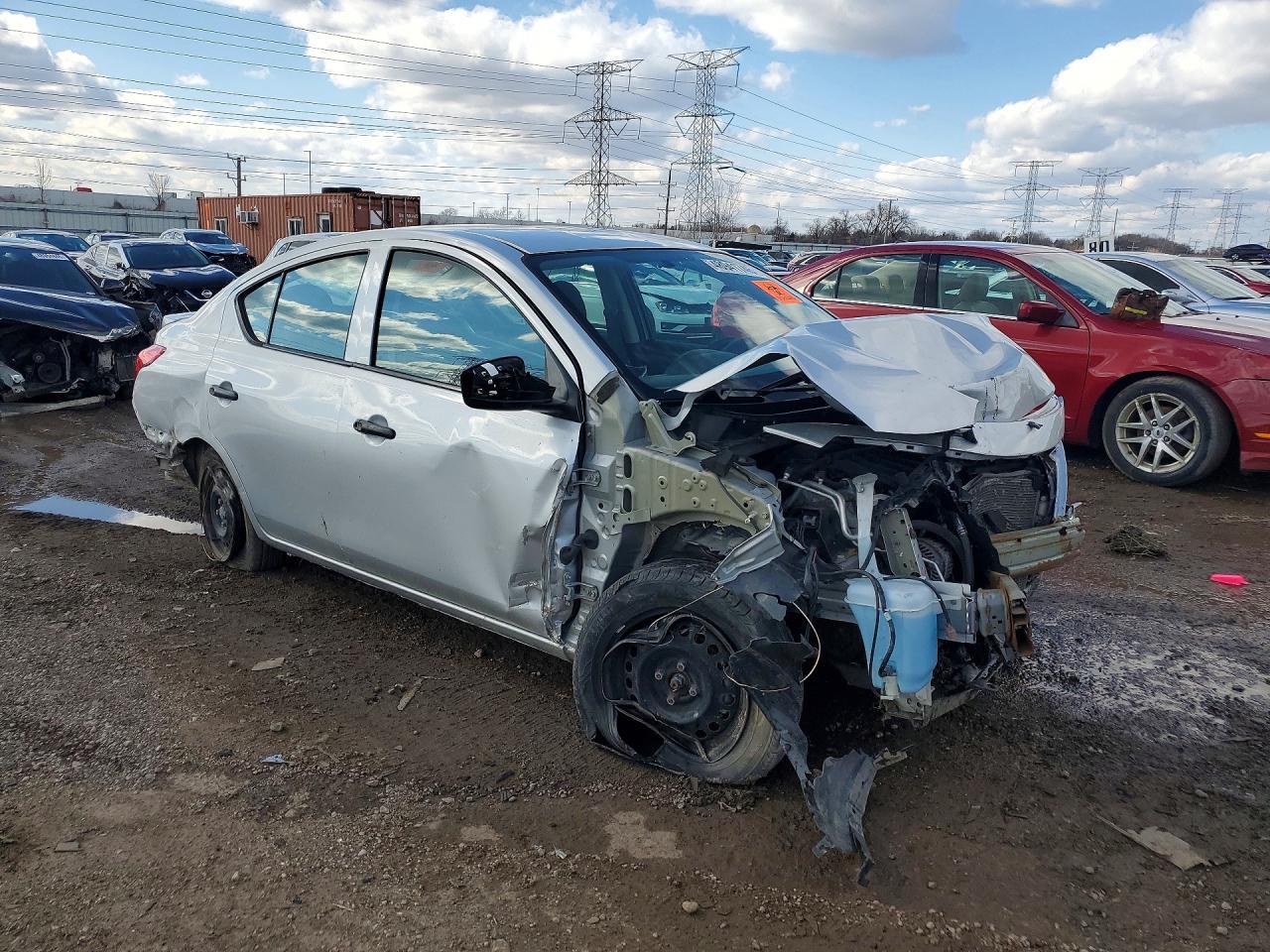 2018 NISSAN VERSA